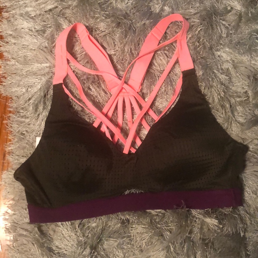 VSX strappy front sports bra